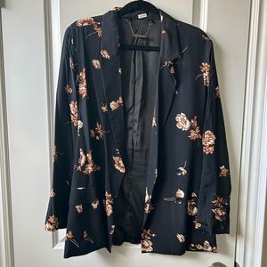 Women’s oversized floral jacket